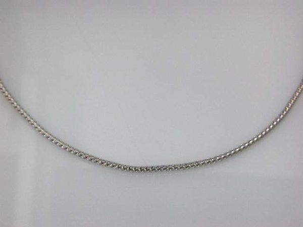 14K WHITE GOLD CHAIN. LENGTH: 16 INCHES. TOTAL WEIGHT: 3.8 GRAMS.