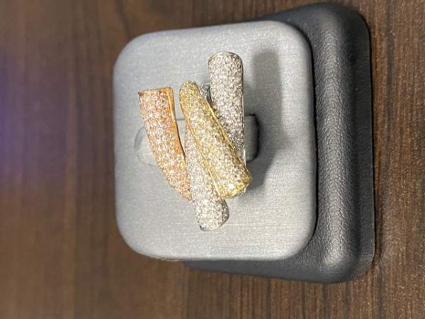 14K TRI COLOR GOLD WITH 2.20 CTS OF PAVE SET DIAMONDS CROSSOVER DESIGN GOLD WT 8.8 DWT