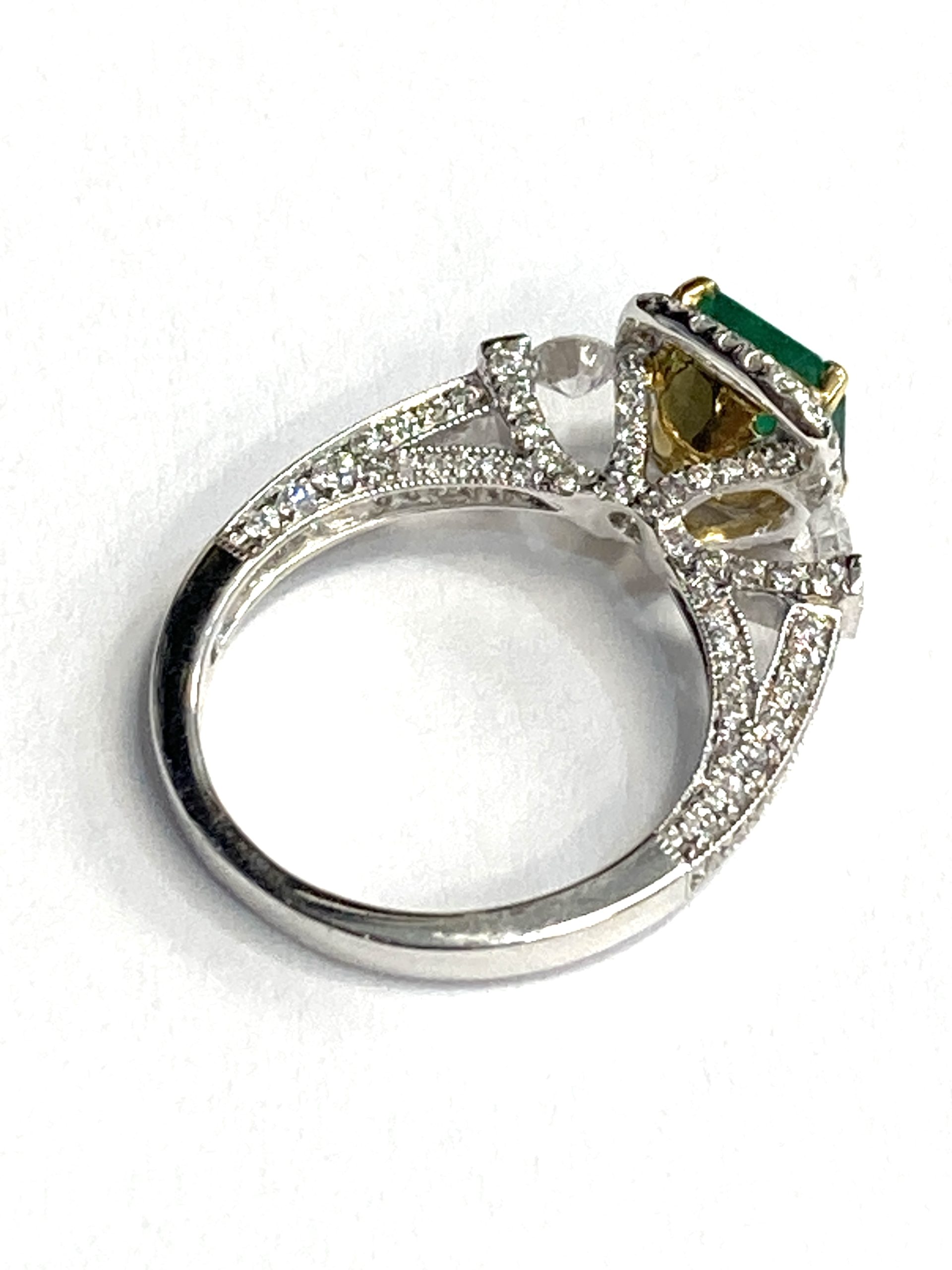 18K WHITE GOLD EMERALD AND DIAMOND RING - Image 2