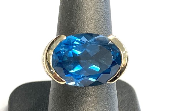 LONDON BLUE TOPAZ RING