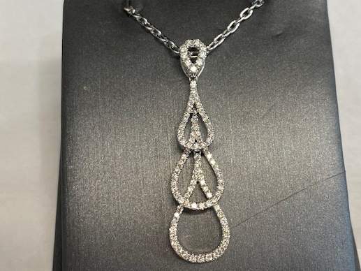 DIAMOND PENDANT