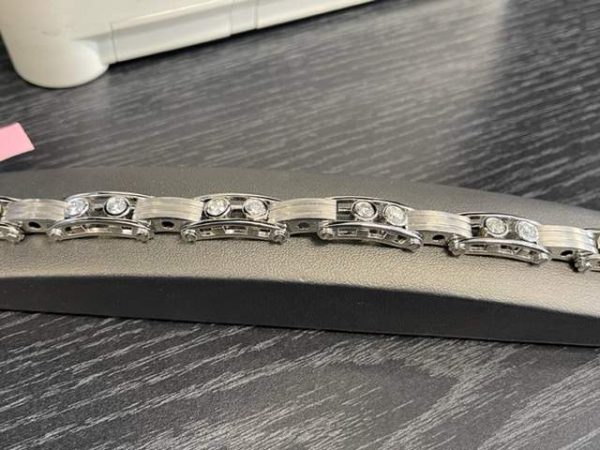 14K WHITE GOLD GENT'S DANCING DIAMOND BRACELET 3.40CT