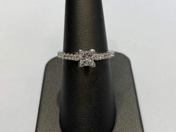 14K WG  ENG RING .73 CT CTR STONE F/S12, 1.01 TCWT, 2.8DWT