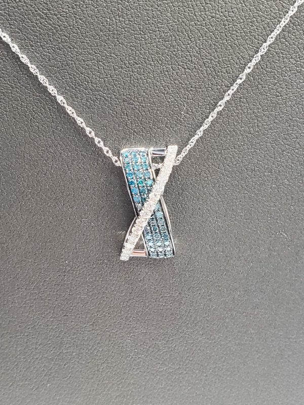 14K WG PENDANT W/CHAIN, .20 DIA, .36CT BLUE DIA, 2.6DWT