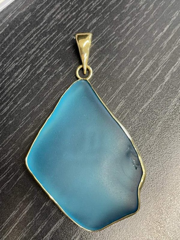YELLOW GOLD FILLED BEZEL, SET WITH SEA GLASS PENDANT