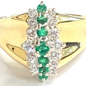 EMERALD & DIAMOND RING