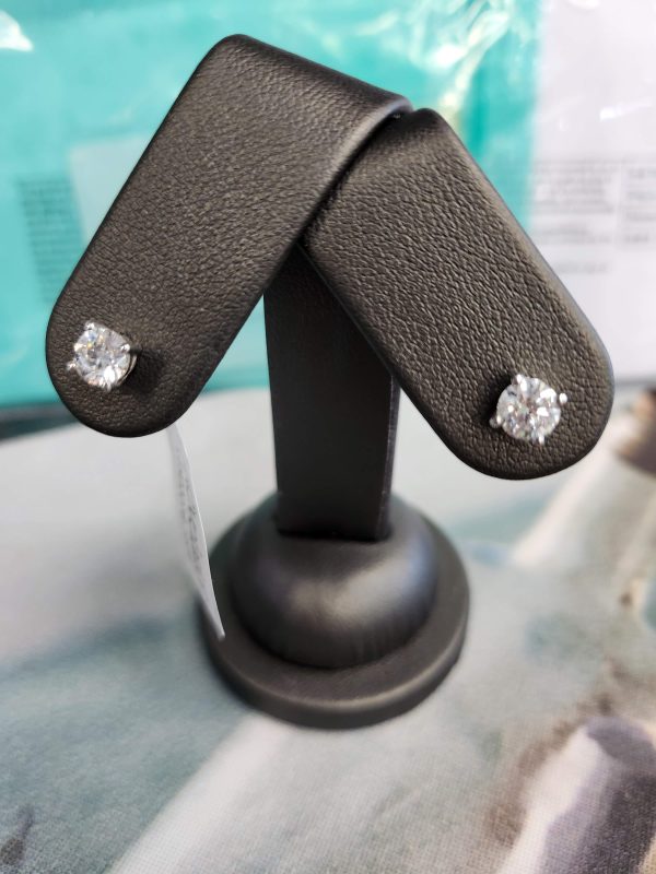 14K WG LG DIAMOND STUDS 1CTTW. GH/VS.8DWT IGI 18J186922302