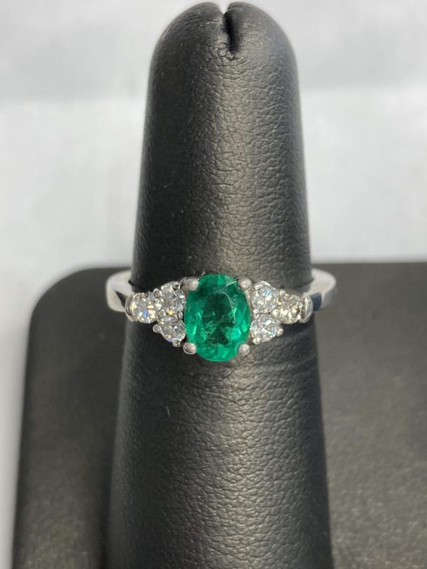 14K W/G EMERALD OVAL CUT RING W/18 PTS OF DIA- 2.1DWT