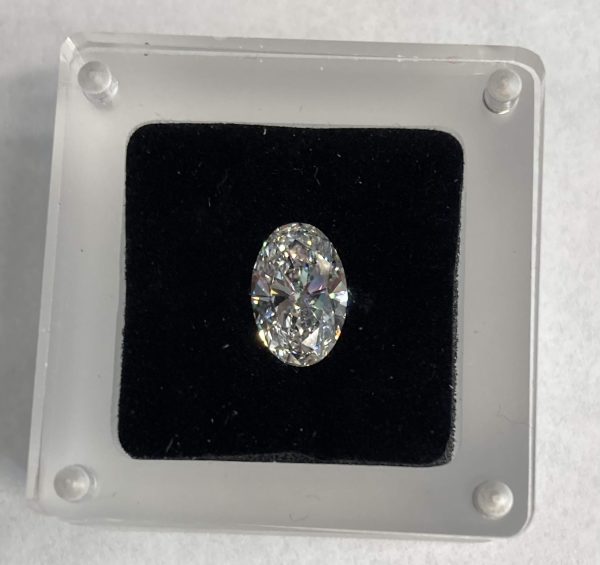 2.07 CTS OVAL LAB GROWN DIAMOND, F, VS1, IGI# LG571308119, COMES W/ CERT. CARD