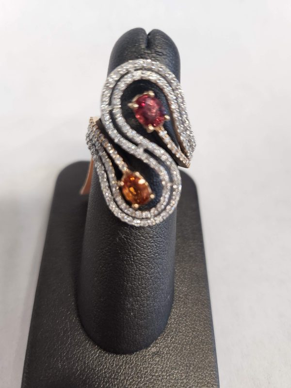 18K WG .88CT DIAMONDS WITH .96CT CITRINES. 5.0DWT.