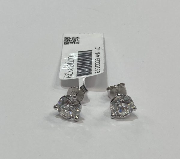 14K WHITE GOLD 3-PRONG LAB GROWN DIAMOND STUDS. 1.8 DWT 3.01 TCW, COLOR: F-G, CLARITY: VS. IGI# 32J663612405 COMES WITH IGI CARD.
