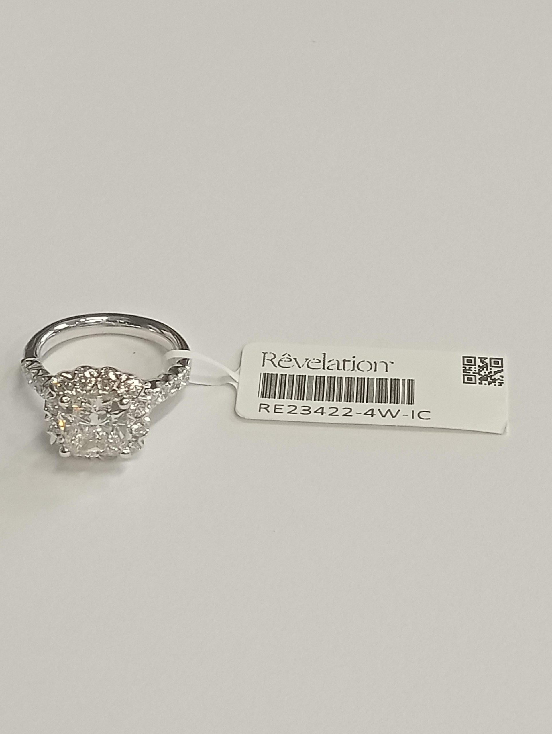 14K WHITE GOLD ELEGANT HALO RING
