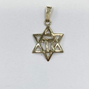 14K YELLOW GOLD STAR OF DAVID W/ CHAI PENDANT. 0.4 DWT