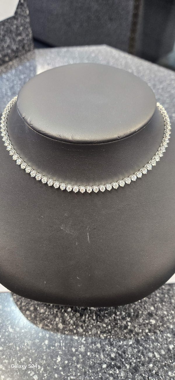 14K WG10.28CTS STRAIGHT LINE TENNIS NECKLACE GH-COLOR, VS/SI-CLARITY. 102 ROUND BRILLIANT DIAMONDS