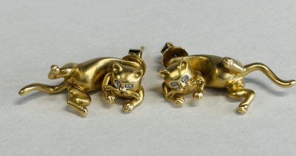 14K Y/G AND DIAMOND CAT EYES STUDS WITH DETACHABLE BODIES 4.3DWT 0.03CT