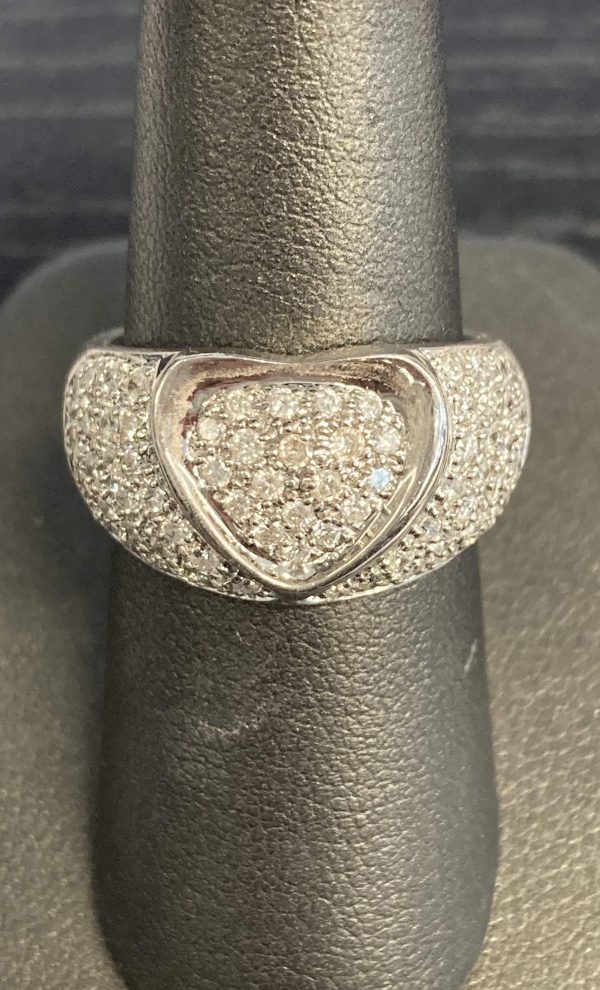 18K WHITE GOLD PAVE SET HEART RING. 80 PTS OF DIAMONDS. 5.8 DWT