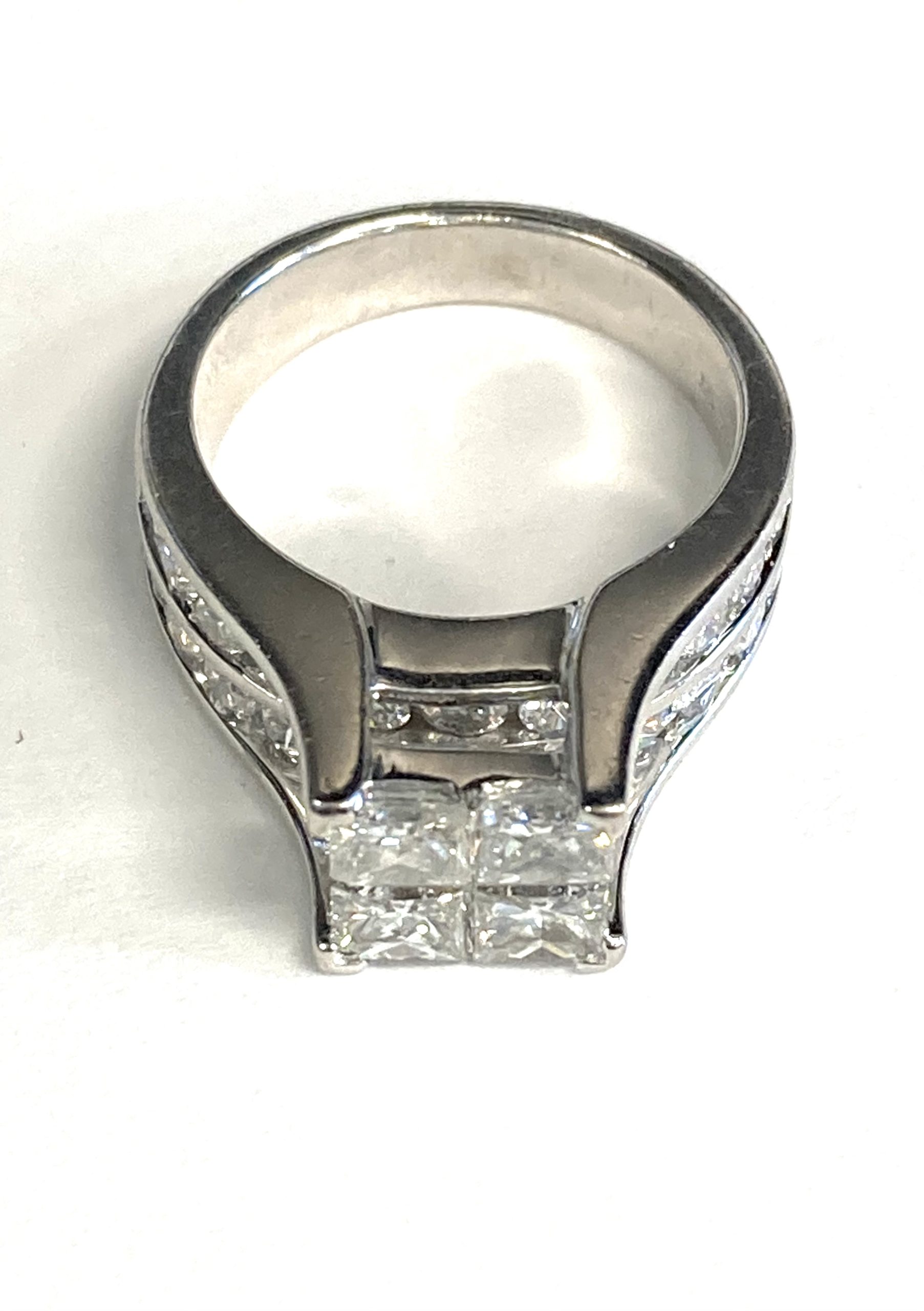 ENGAGEMENT RING - Image 7