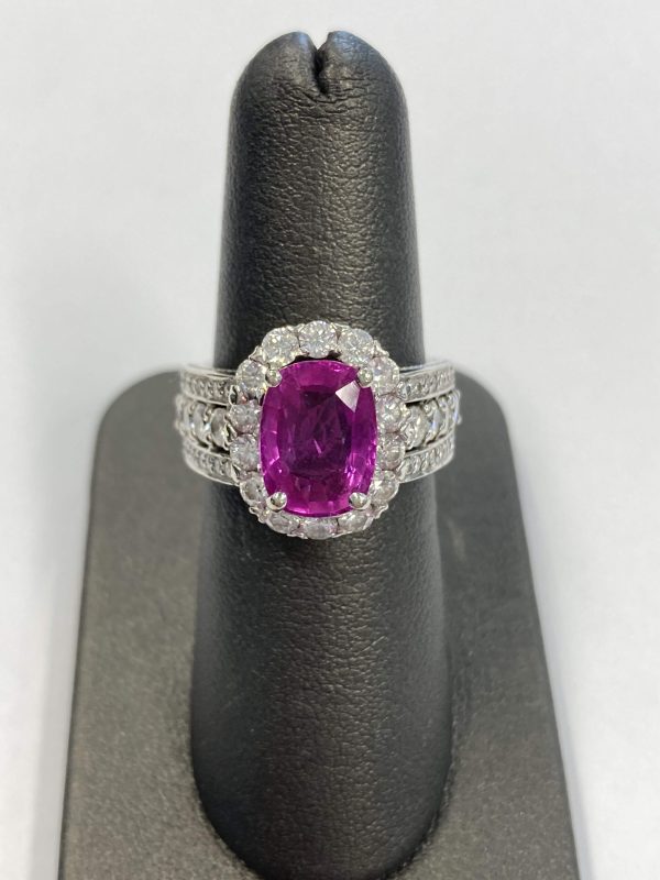 18K WHITE GOLD PINK SAPPHIRE & DIAMOND RING, APPROX. 2.50 TCW PINK SAPPHIRE, 1.75 TCW DIAMOND, 7.9 DWT.