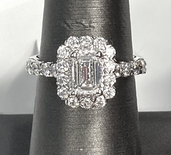 EMERALD CUT DIAMOND RING